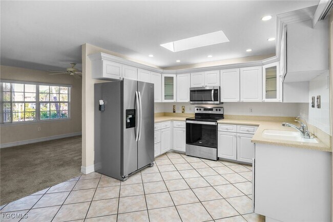 Building Photo - 517 SE 43rd St