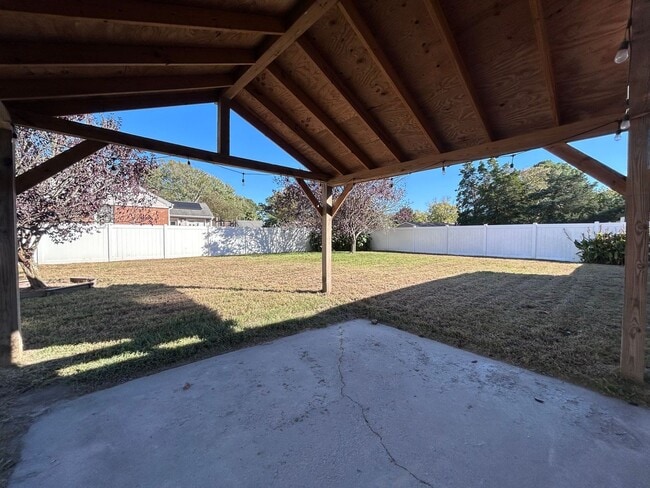 Building Photo - Beautifully Updated Brick Ranch! "ASK ABOU...