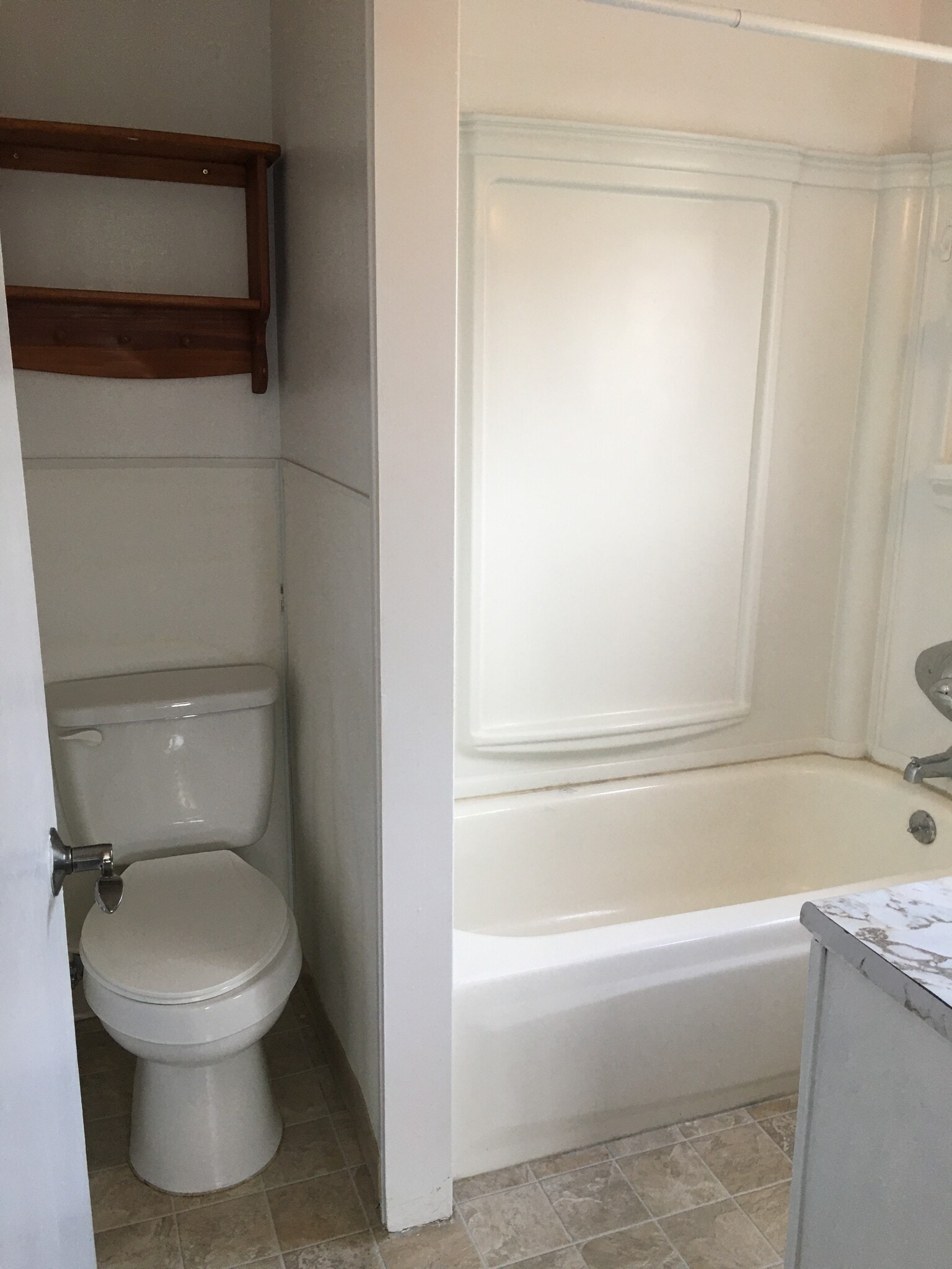 view of bath area - 4404 Forrest Rd