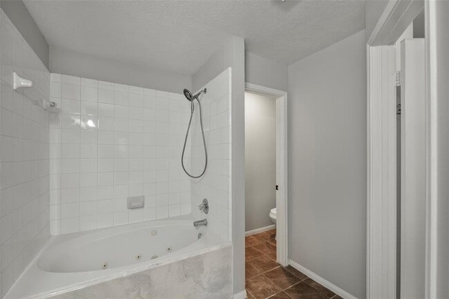 Building Photo - 18103 Gravenhurst Ln