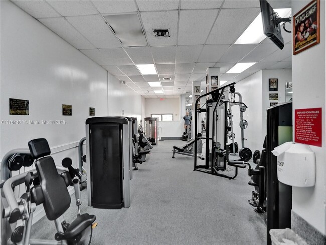 Building Photo - 3800 S Ocean Dr