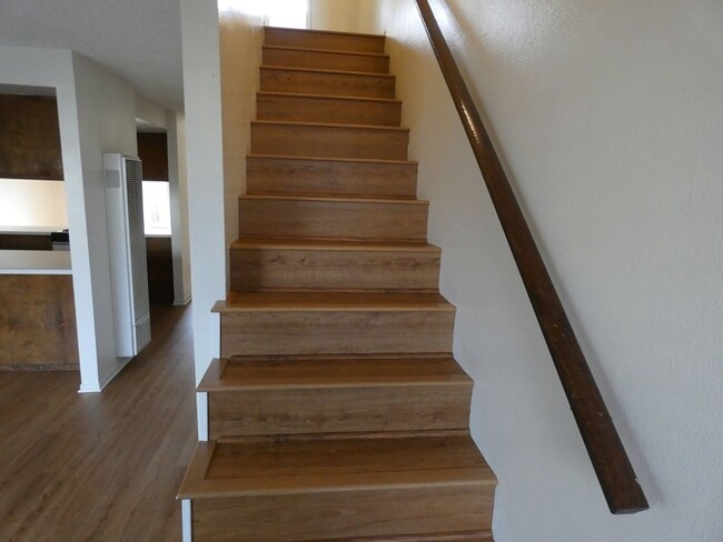 Building Photo - Townhome in Old Orcutt