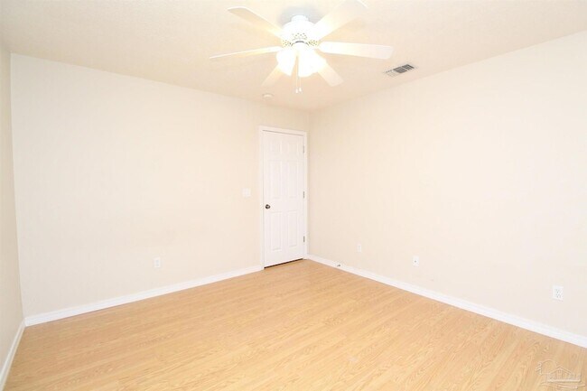 Building Photo - 4150 Oak Pointe Dr