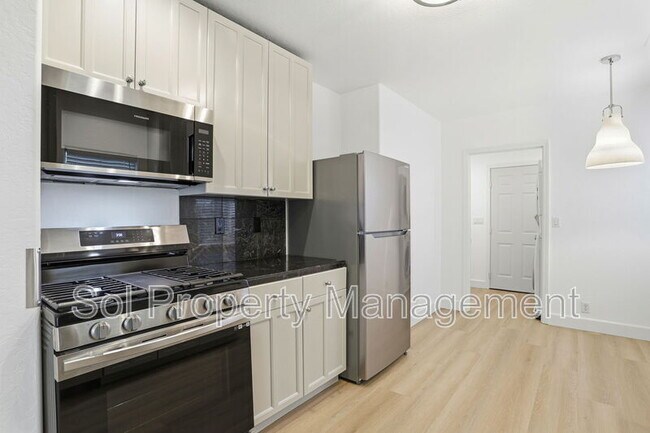 Building Photo - 2625 Howe St