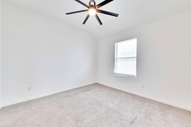 Building Photo - 17728 Zinfandel Dr