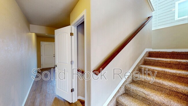 Building Photo - 3821 Reindeer Cir
