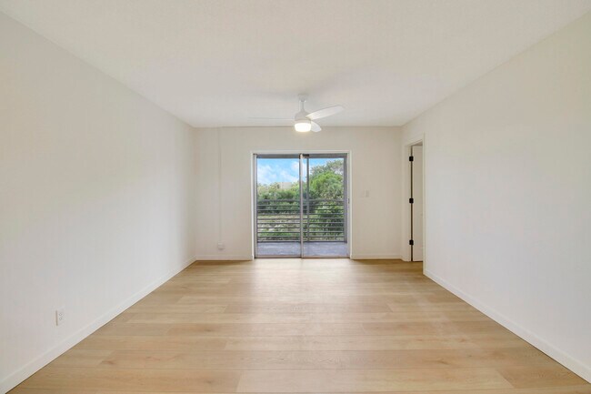 Building Photo - 2770 South Dr