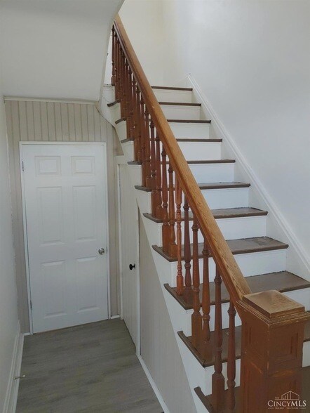 Building Photo - 15 Bertus St