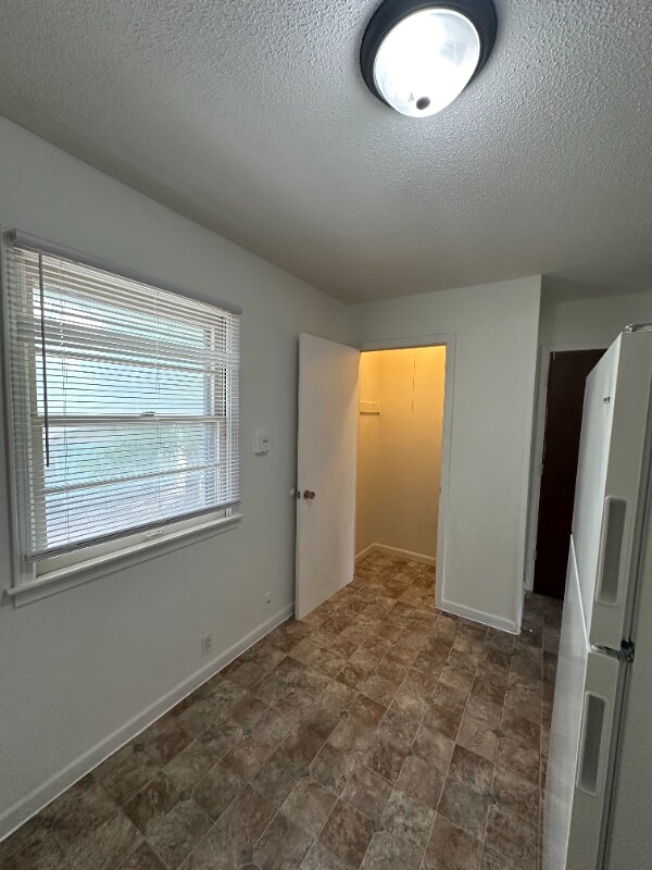 Building Photo - 1002 Johnstown Ave