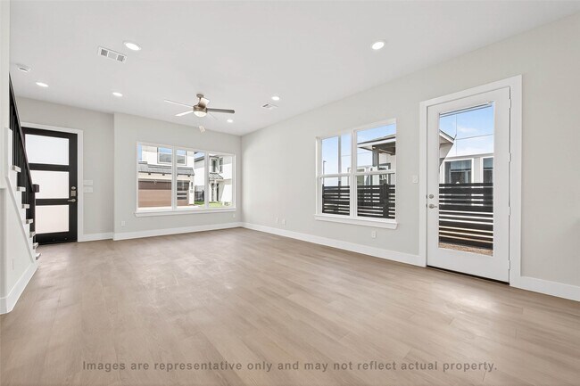 Building Photo - 10719 Mason Rd