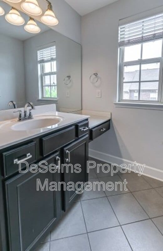 Building Photo - 5556 Prada Dr