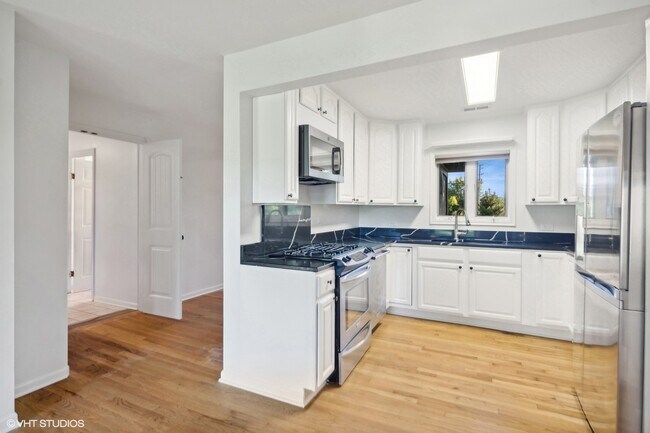 Building Photo - 2897 87th St