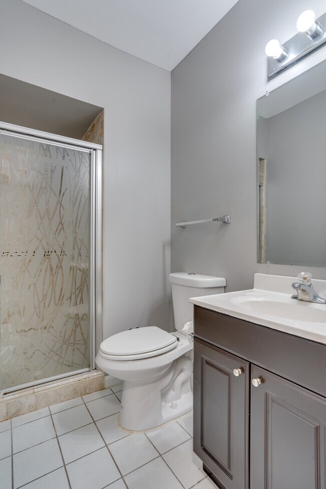 Building Photo - 13032 Limestone Ct