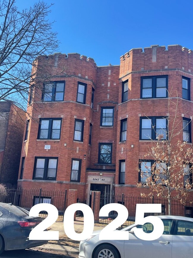 Building Photo - 6840-42 S Calumet
