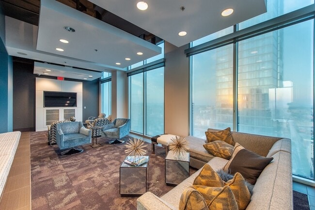 Building Photo - 415 Church St