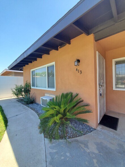Building Photo - 413 W Ramona Dr