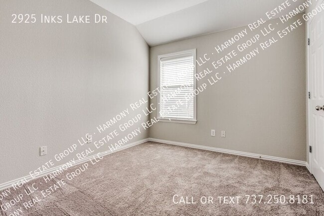 Building Photo - 2925 Inks Lake Dr