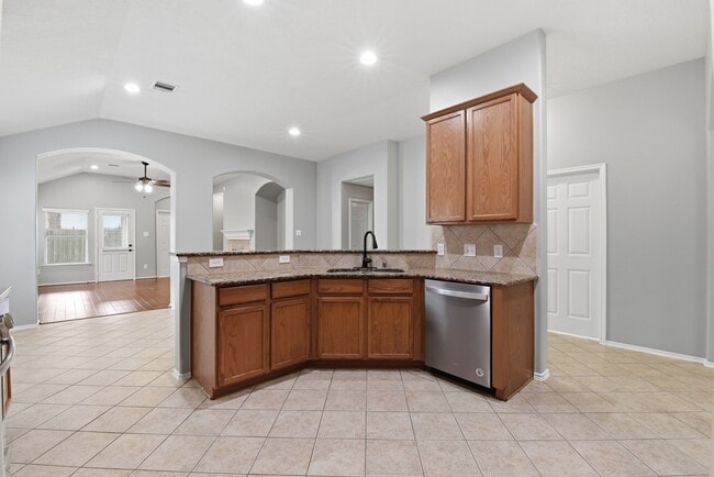 Building Photo - 14019 Pueblo Run Dr