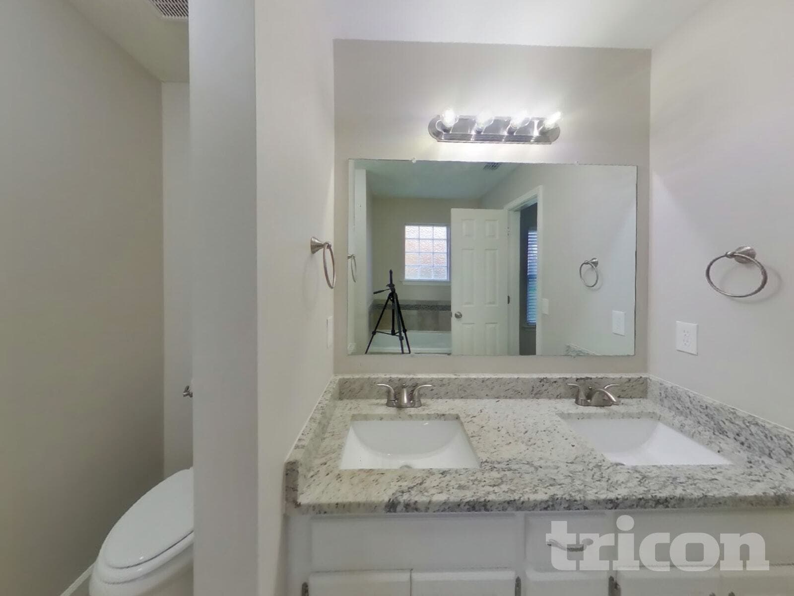 Building Photo - 2103 Academy Way