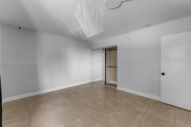 Building Photo - 9001 SW 77th Ave