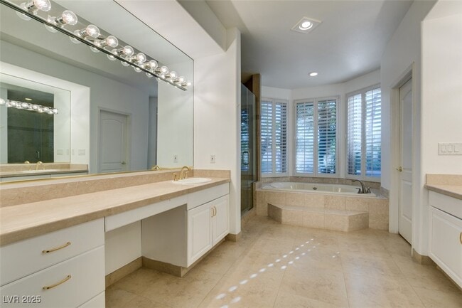 Building Photo - 174 Buena Ct