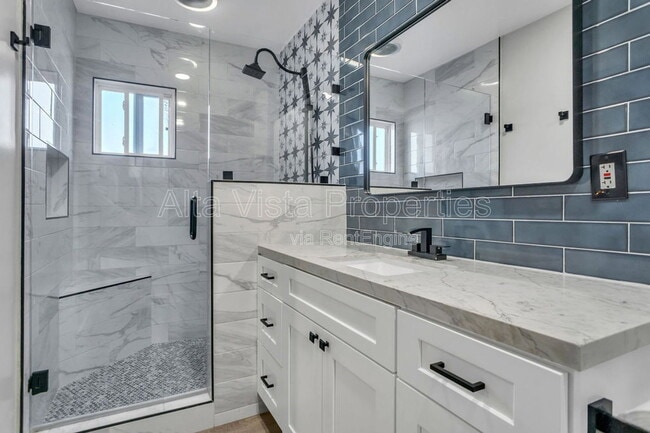 Building Photo - 4070 Morrell St