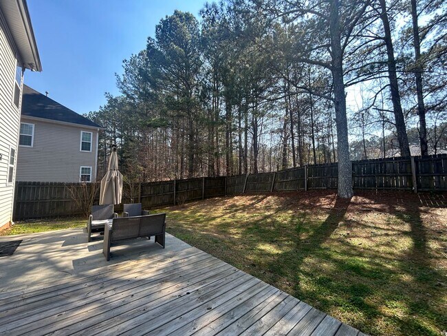 Building Photo - **PRICE IMPROVEMENT**560 Millbrook Village...