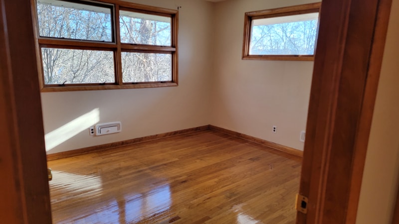 Building Photo - 404 Crestwood Ct