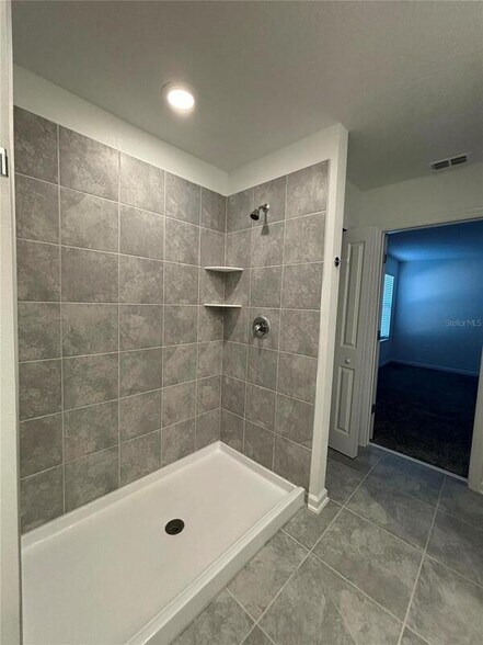 Building Photo - 1338 Deepwater Cir