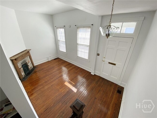 Building Photo - 506 E York St