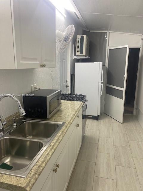 Building Photo - 18042 SW 152nd Ct