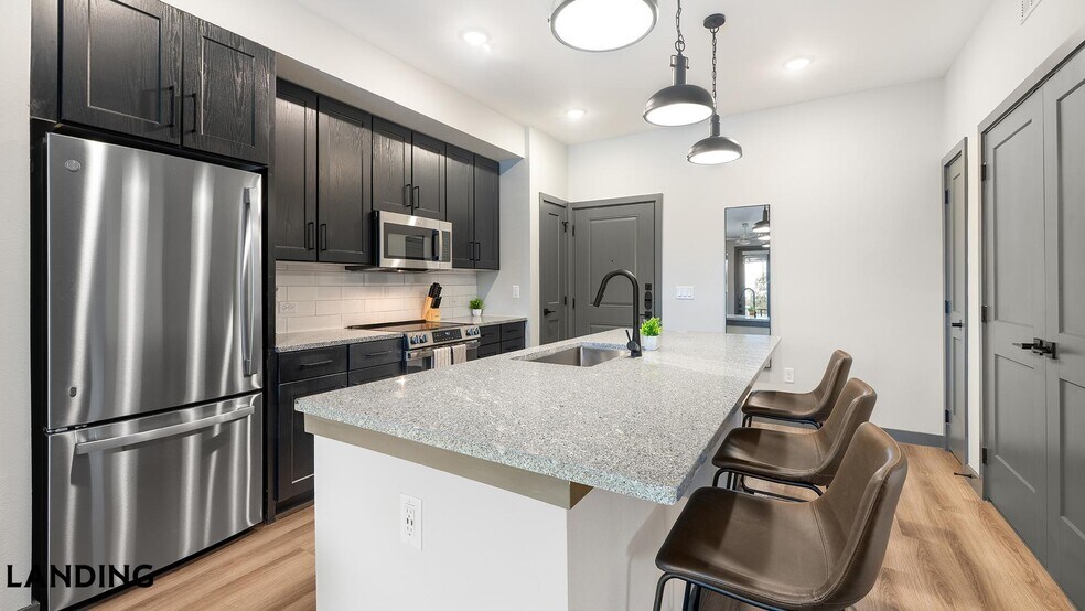 Building Photo - 125 Larkspur Park Blvd