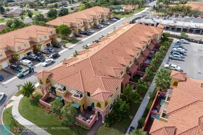 Building Photo - 3532 NW 29th Ct