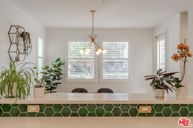 Building Photo - 7100 Playa Vista Dr