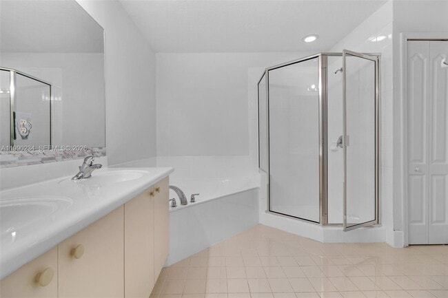 Building Photo - 9264 SW 209th Terrace