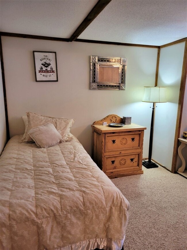 Building Photo - 308-310 Brady Canyon Rd