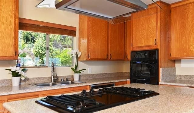Kitchen Cabs and Counter Closeup - 5681 Desert View Dr