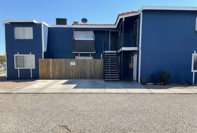 Building Photo - Cozy 2BR/2BA in Spring Valley Near the Strip