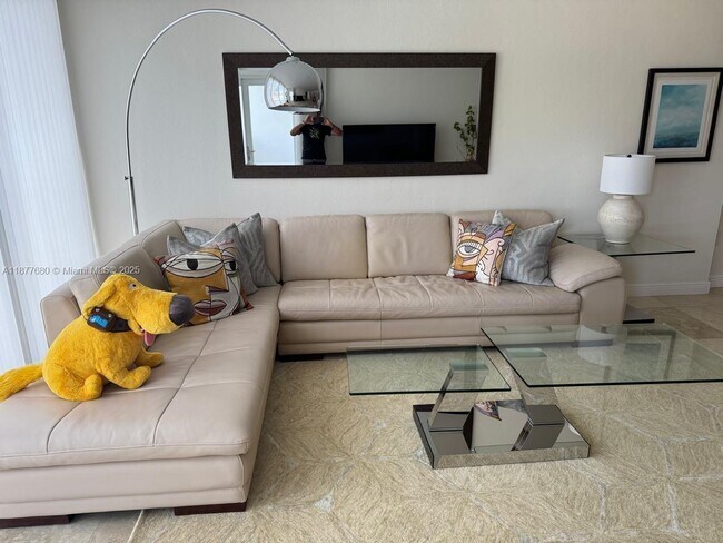 Building Photo - 10275 Collins Ave