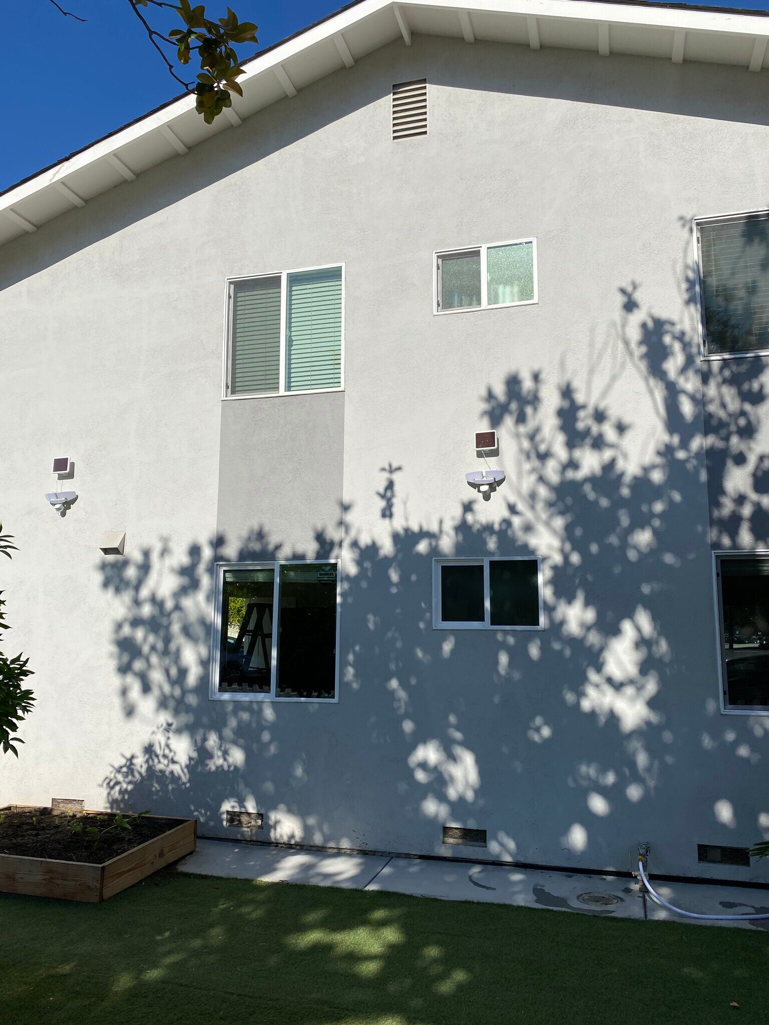 Building Photo - 1636 Queen Charlotte Dr