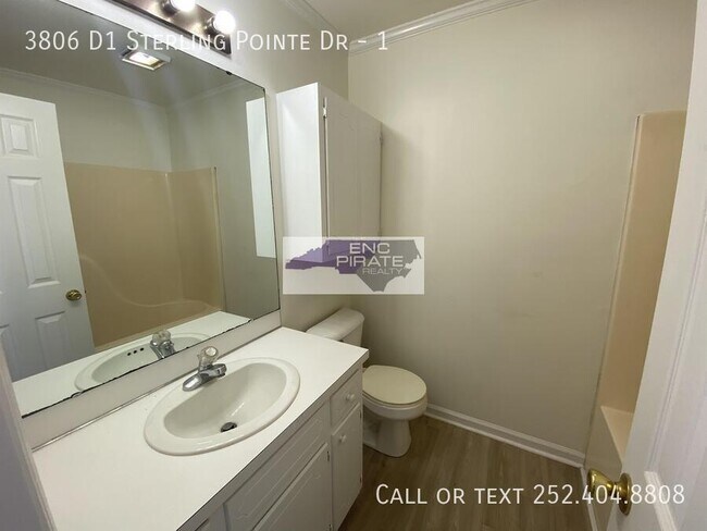Building Photo - 3806-38D1 Sterling Pointe Dr