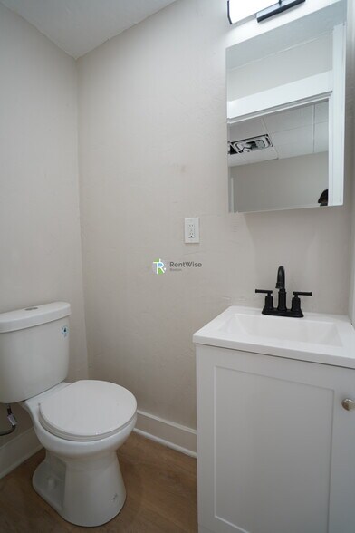 Building Photo - 142 Dorchester St