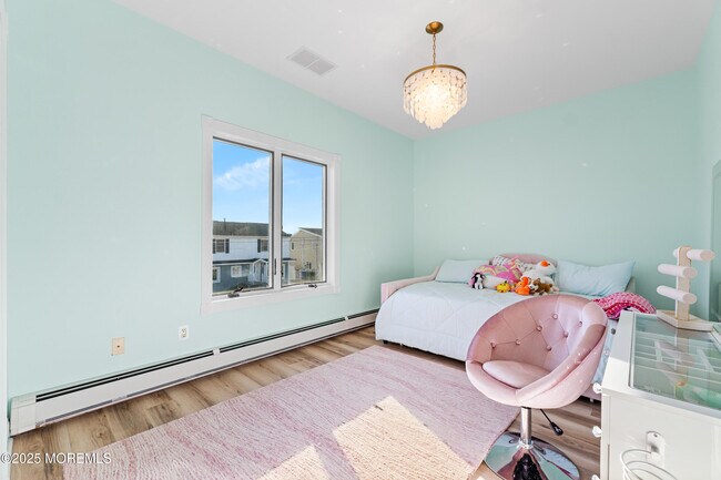 Building Photo - 3456 E Thistle Ave