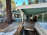 Building Photo - Cozy  3Bd duplex with utilities included! Available now! Call me today