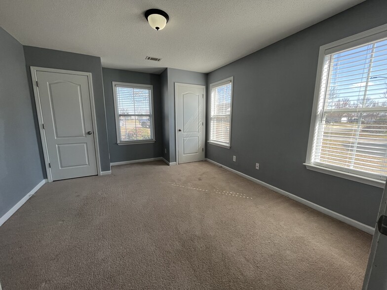 Building Photo - 209 Courthouse Ln