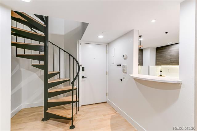 Building Photo - 350 Detroit St