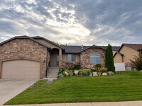 Building Photo - 7054 S Sorrento Way