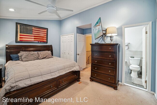Building Photo - 2 br, 3.5 bath House - 14224 Angelton Terr