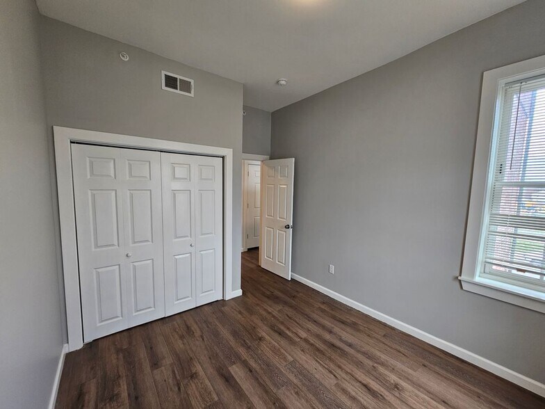 Building Photo - 94-96-96 Edwards St