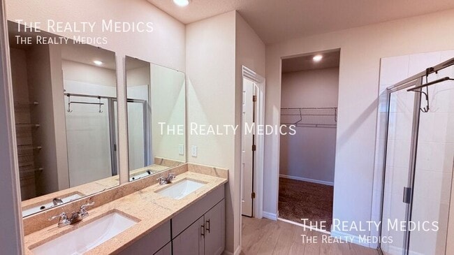 Building Photo - 702 Alta Vista Ct
